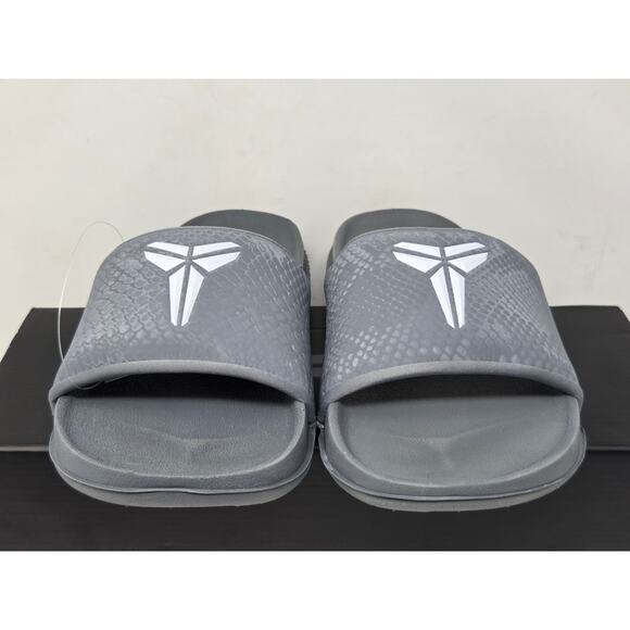 DS Nike Kobe Offcourt Slide COOL GREY IF2870-002 main image 4